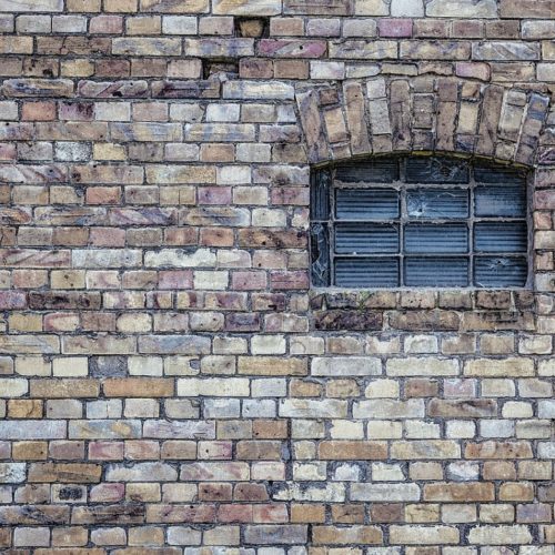 window-484596_1920